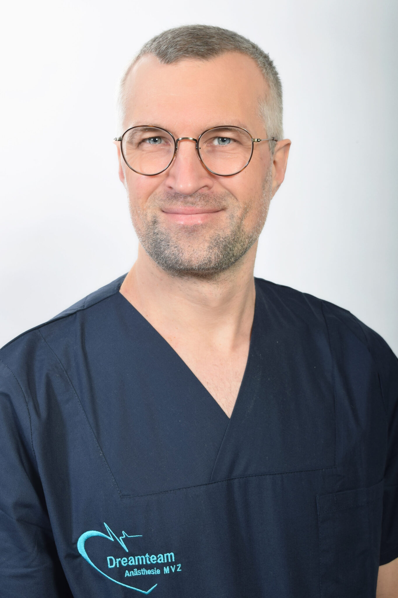 Dr. Simon Hoffmann